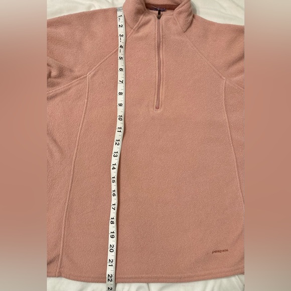 Patagonia women's fleece long sleeve with a short zipper on the front SZ - M - Picture 14 of 15